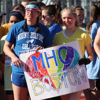 Mount Holyoke 'Runs for Boston'; Shows Support for Victims of Marathon Tragedy