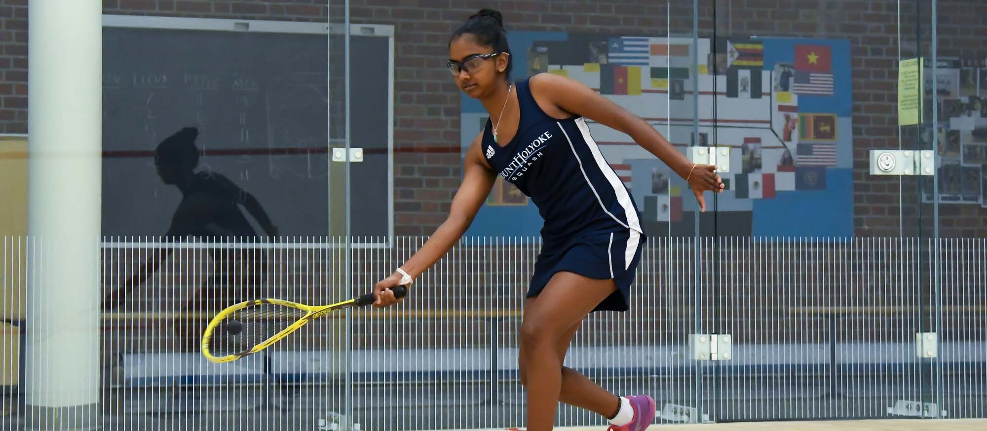 Squash Falls to Connecticut College