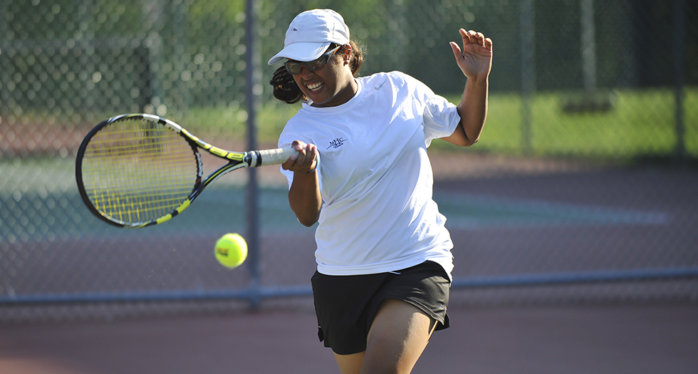 Tennis Bests Puerto Rico-Mayaguez Behind Solid Doubles Effort