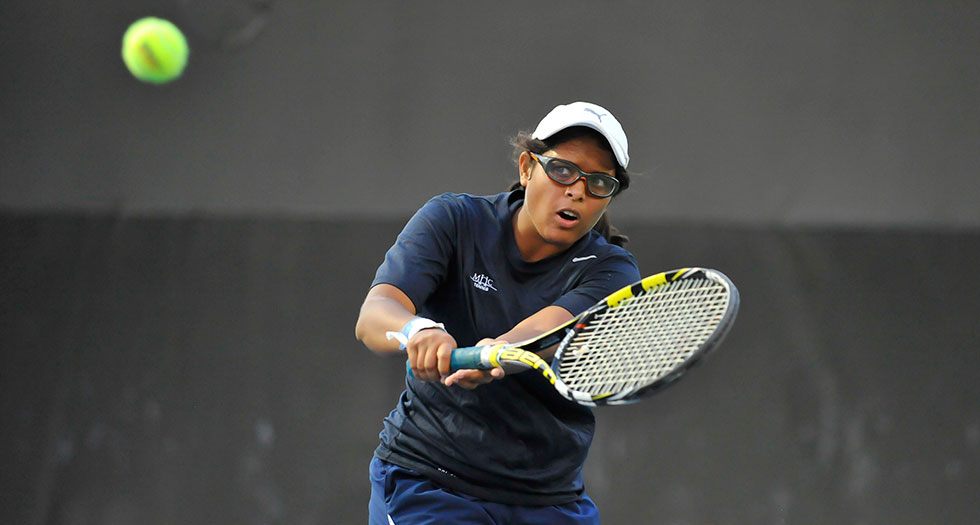 Tennis Posts 7-2 Win Over Fighting Scots