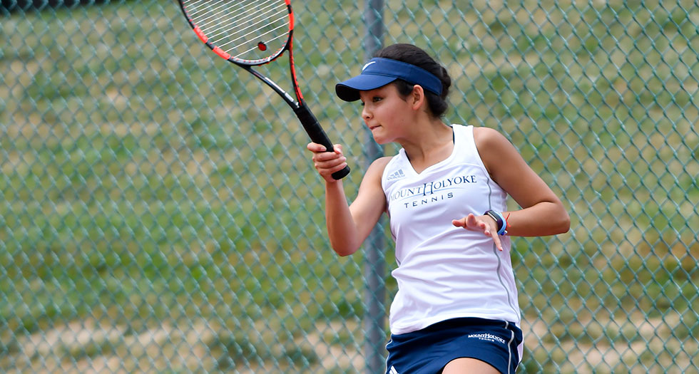 Photo of Lyons tennis player Catherine Peabody.