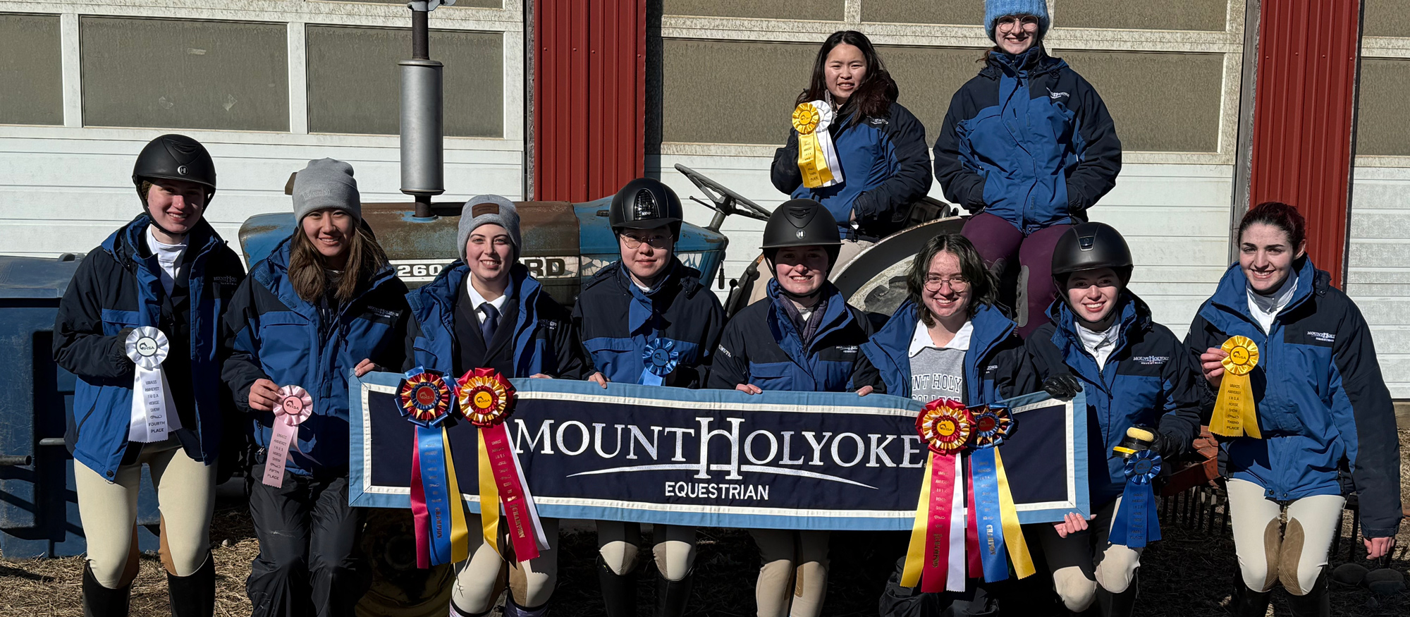 Hunt seat riding ties for second at UMass-Amherst Show, finishes regular season in first place