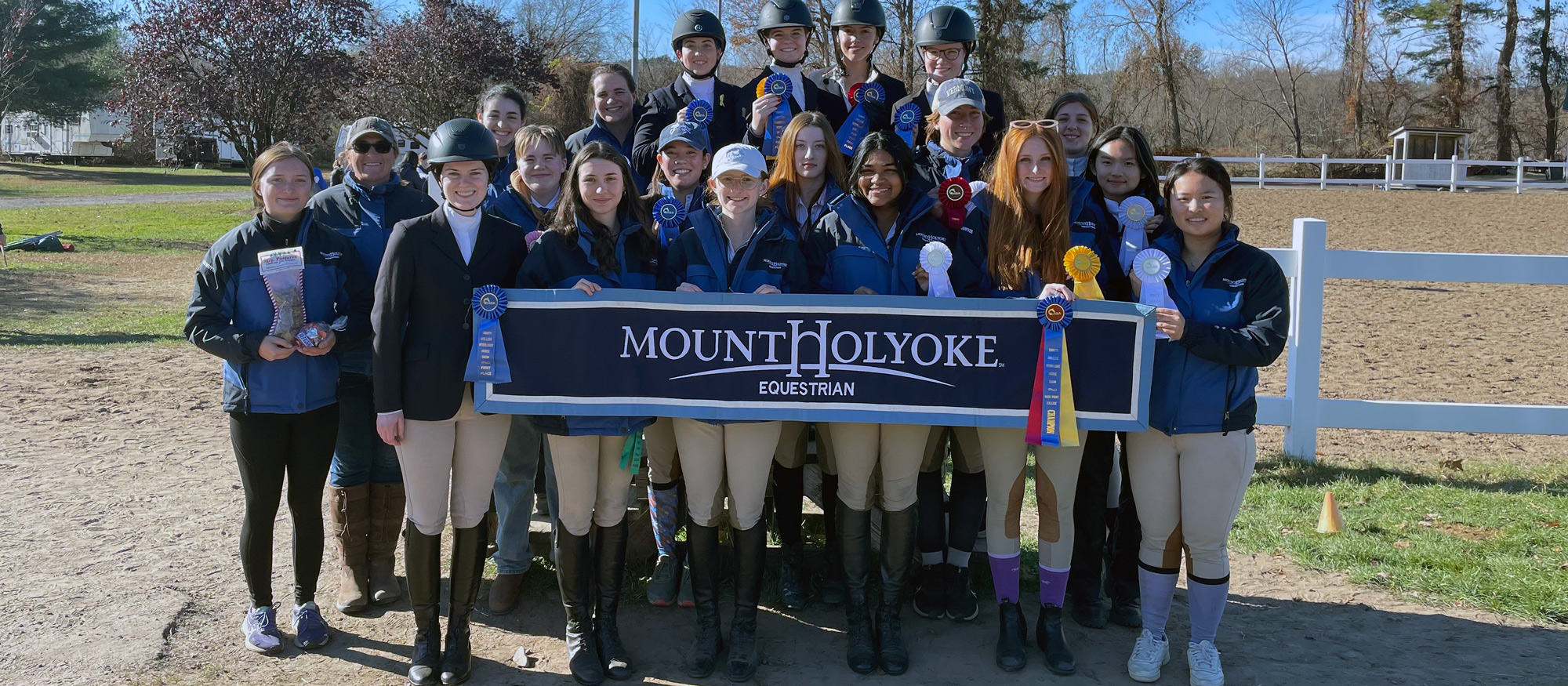 Hunt seat riding posts fifth straight first-place finish at Trinity College Show