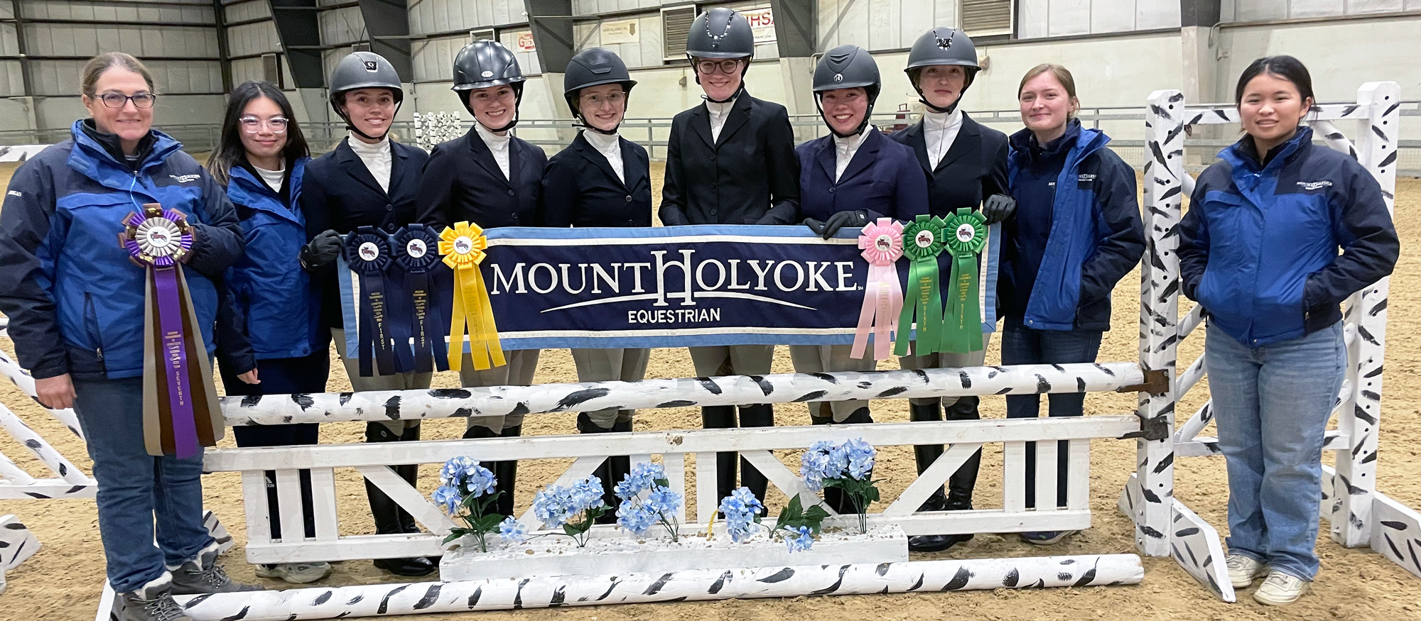 Hunt seat riding places seventh among 16 top teams at Virginia Tech Tournament