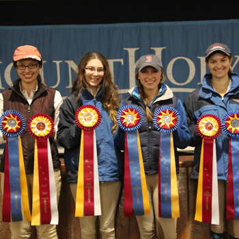 Riding Victorious in Final Fall Show; Remain Undefeated in the Region