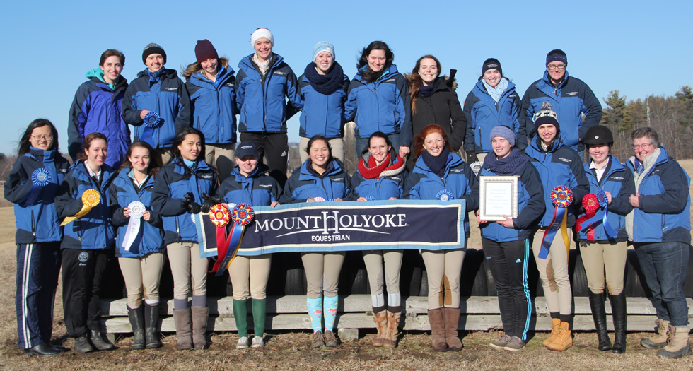 Riding Opens 2016 Regular Season With Co-Hosted Show Victory