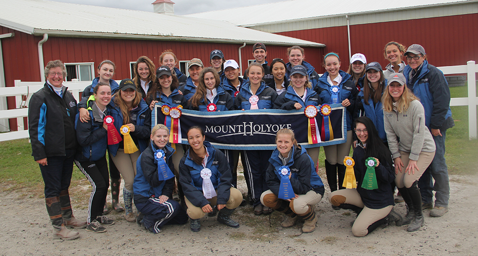 Riding Opens Regular Season With Victory at Williams College Show