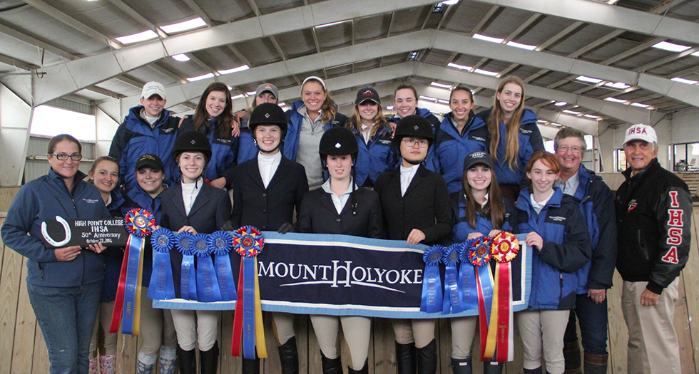 Riding Victorious at UMass IHSA Show