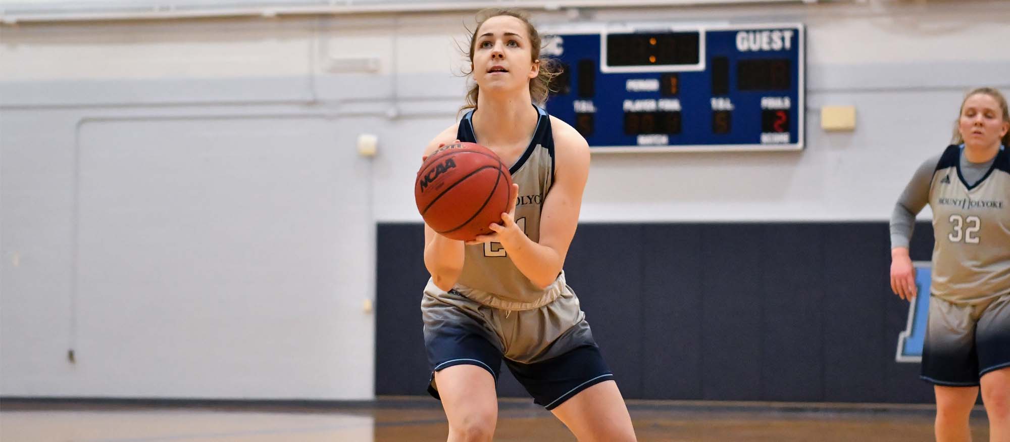 Basketball Falls to SUNY Cobleskill in Non-Conference Play