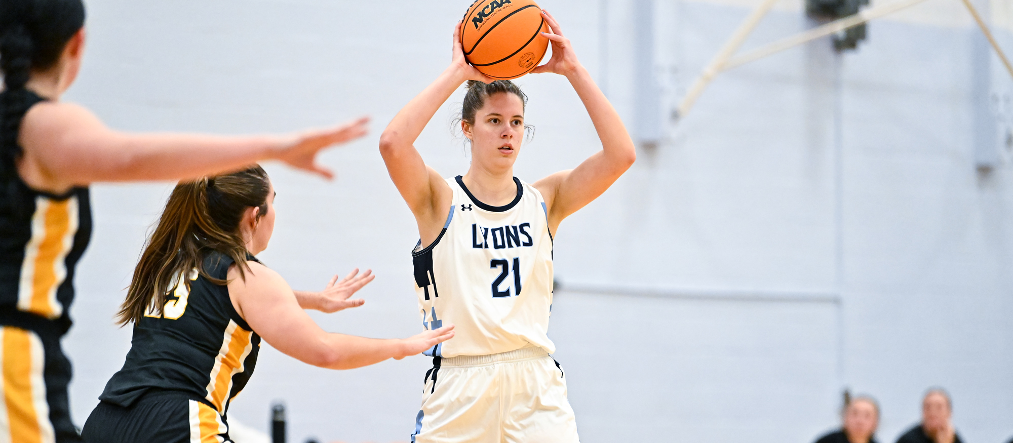 Helena Robinson had 11 points and eight rebounds in Mount Holyoke's loss at New England College on Dec. 5, 2024. (RJB Sports file photo)