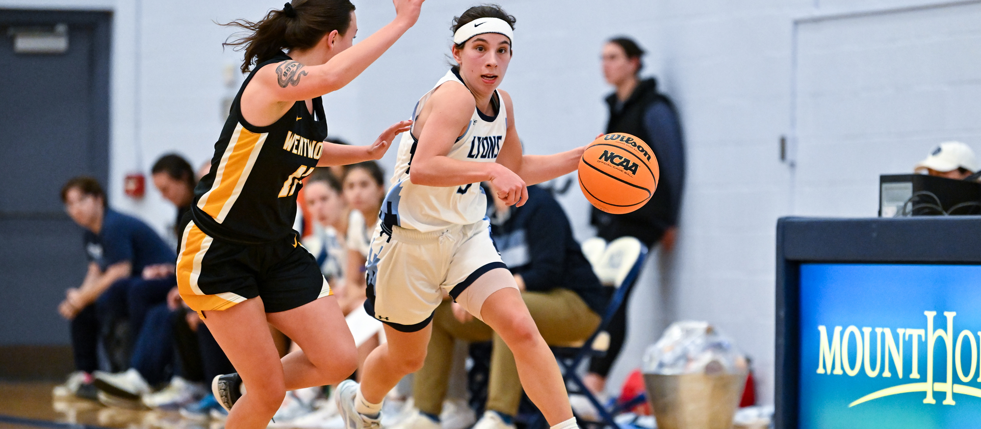 Alex Twomey had 17 points on 8-12 shooting in Mount Holyoke's season opener at Sarah Lawrence on Nov. 9, 2025. (RJB Sports file photo)