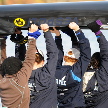 Crew Kicks Off 2011-12 Campaign at Snake Regatta