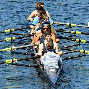 Crew Takes Part in New England Rowing Championships