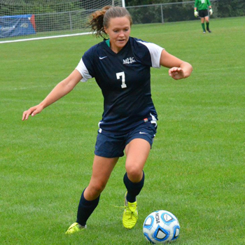 Soccer Shoulders 4-1 Loss at Wellesley