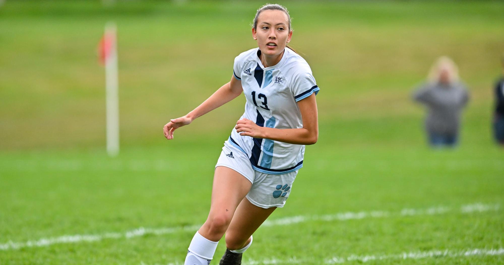 Jessica Drent headed in her first career goal with an assist from Hannah Ellis to give Mount Holyoke a 1-1 tie against Wheaton on Oct. 19, 2024. (RJB Sports file photo)
