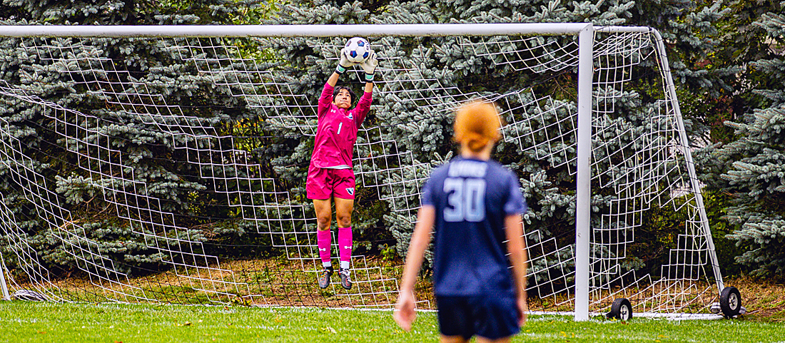 Clarissa Govea had a 16-save shutout in their final game, a 0-0 tie at Wellesley on Nov. 1, 2025. (Alex Dizes file photo)
