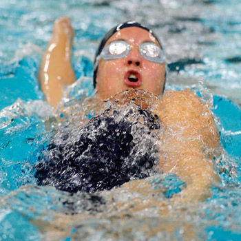 Wellesley Sinks Swimming and Diving