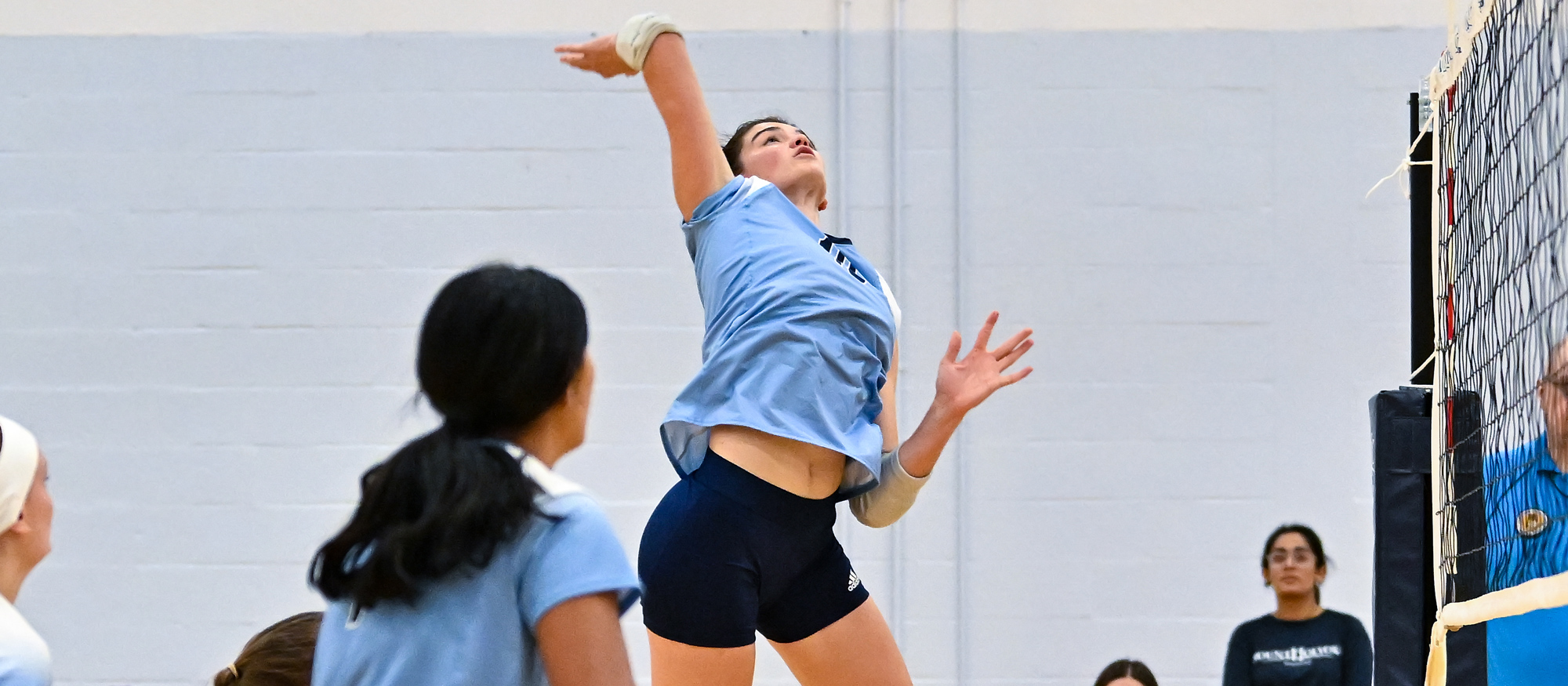 Madeline Barton had 40 kills in six sets as Mount Holyoke defeated Saint Joseph (Conn.) and fell 3-1 to Eastern Connecticut State on Aug. 30, 2025. (RJB Sports file photo)