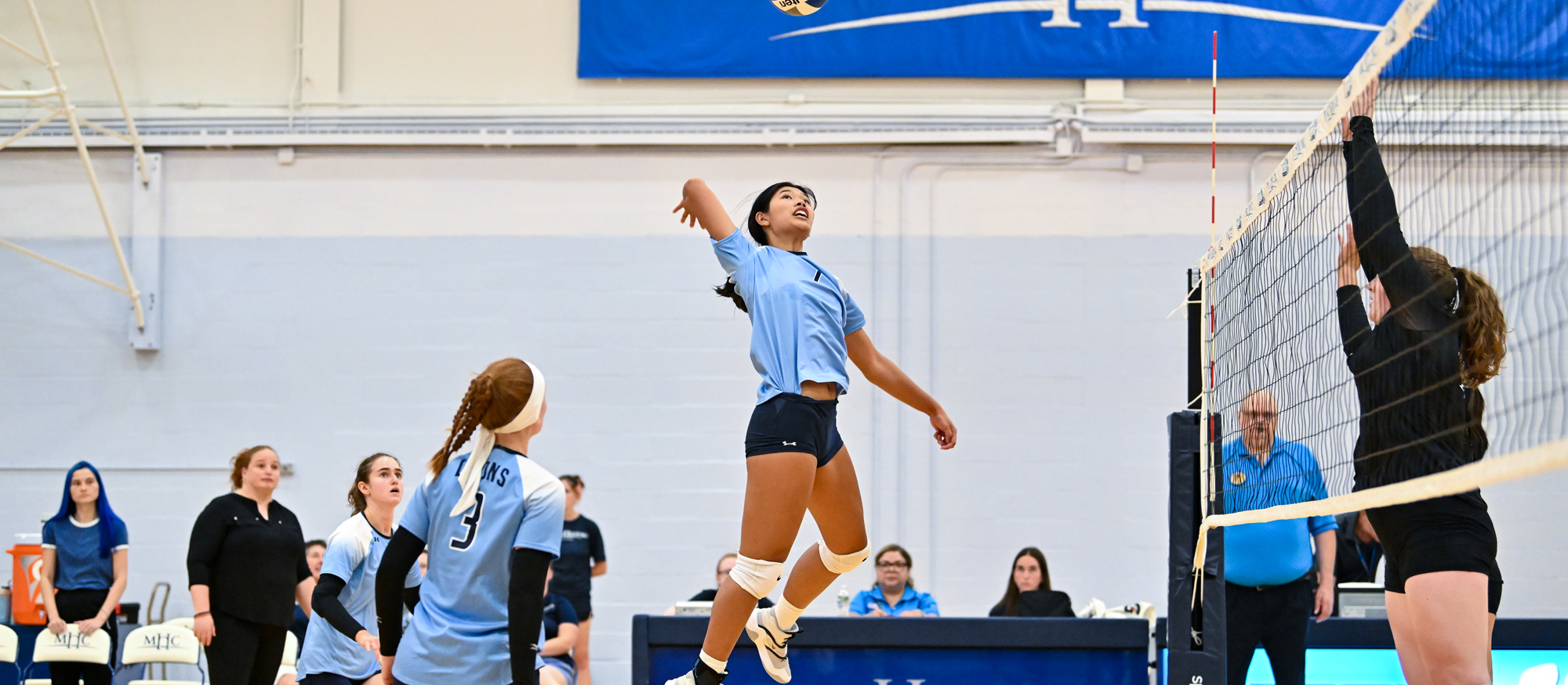 Elle Rimando totaled 20 kills and nine aces over six sets as Mount Holyoke defeated Mount Saint Mary 3-0 and fell 3-0 to Vassar on Sept. 12, 2025. (RJB Sports file photo)